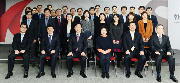 2015년 상반기 정기인사 사령장 수여식 개최 이미지