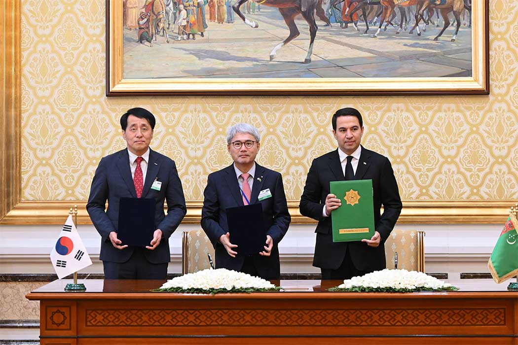 사장, 투르크메니스탄 대외경제은행(TFEB)-수은과 3자 업무협약 체결(6.10) 이미지