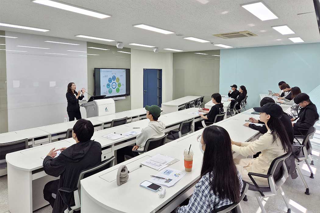 천안출장소, 남서울대학교 학생 대상 청년 취업 업! Cheer up! 프로그램 실시(10.16) 이미지